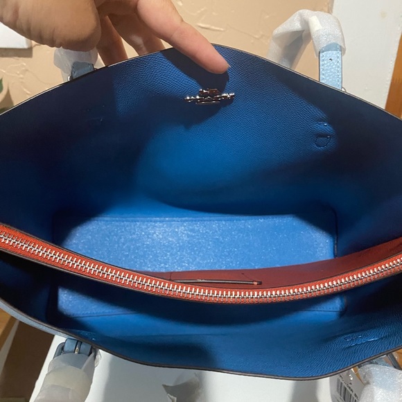 Coach Zippered Tote NWT - Picture 6 of 12